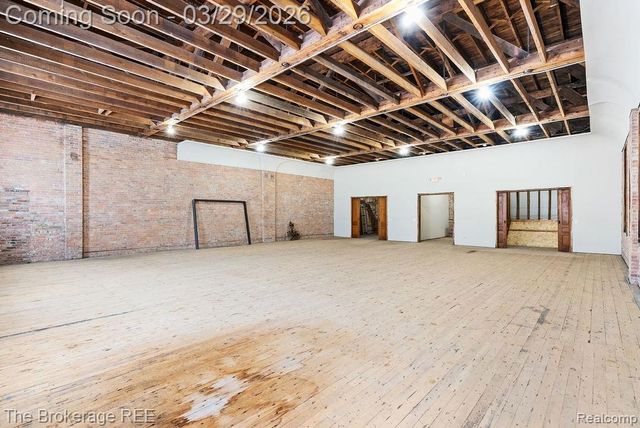 4654 WATER Street, Columbiaville Village, MI 48421