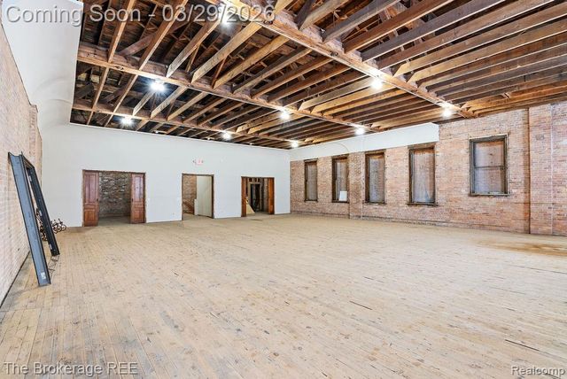 4654 WATER Street, Columbiaville Village, MI 48421