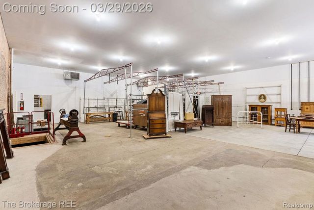 4654 WATER Street, Columbiaville Village, MI 48421