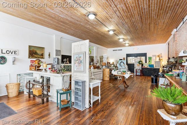 4654 WATER Street, Columbiaville Village, MI 48421