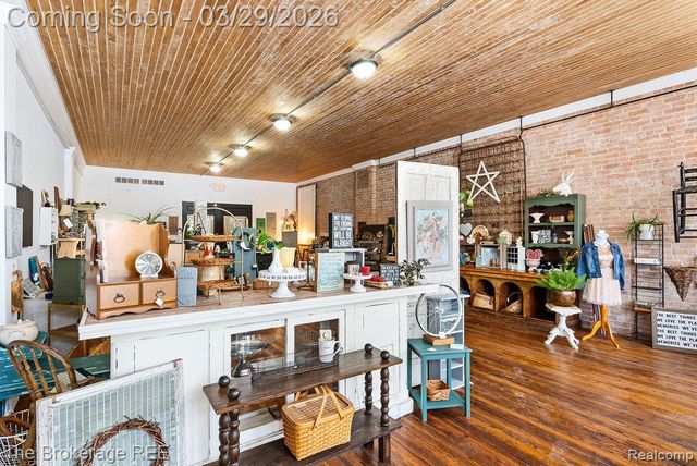 4654 WATER Street, Columbiaville Village, MI 48421