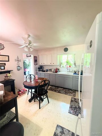 334 Pleasant Ridge Road, Fairview Heights, IL 62208