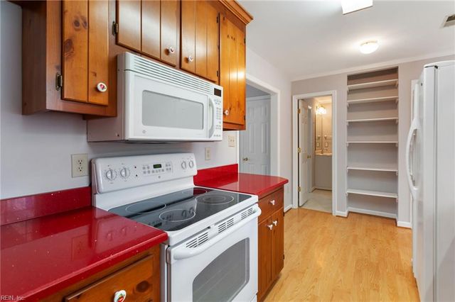 414 Bryan CT, Newport News, VA 23606