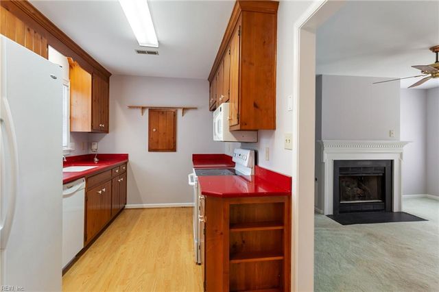 414 Bryan CT, Newport News, VA 23606