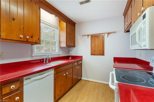 414 Bryan CT, Newport News, VA 23606