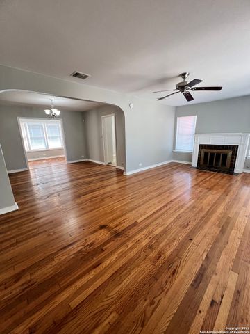 816 SHADWELL DR, San Antonio, TX 78228