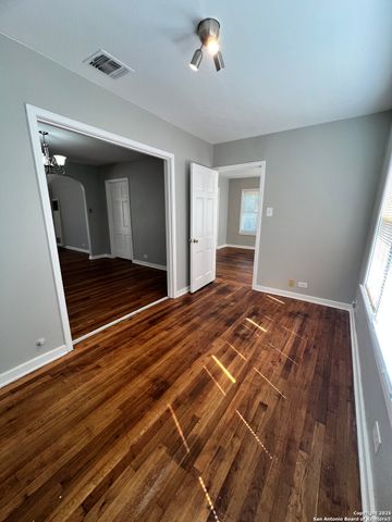 816 SHADWELL DR, San Antonio, TX 78228