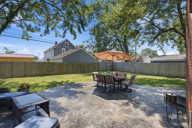 65 Tussing Lane, Tonawanda, NY 14150