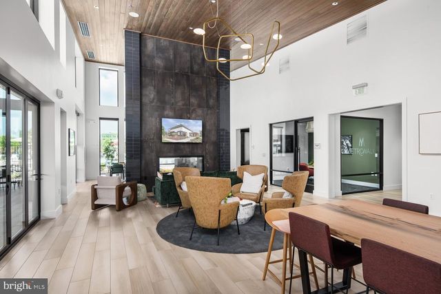 22103 MIDMOORE DR, Ashburn, VA 20148