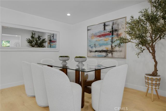 27311 Country Glen, Agoura Hills, CA 91301