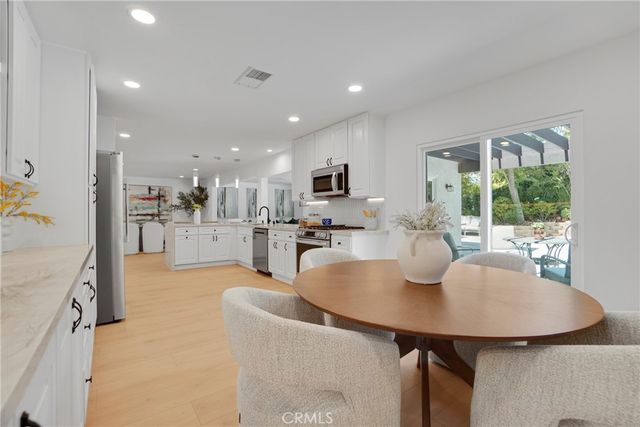 27311 Country Glen, Agoura Hills, CA 91301