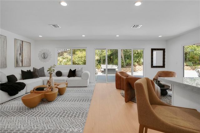 27311 Country Glen, Agoura Hills, CA 91301