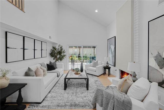 27311 Country Glen, Agoura Hills, CA 91301