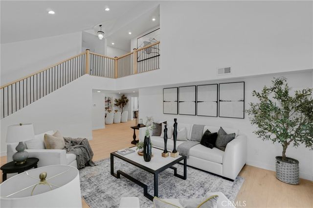 27311 Country Glen, Agoura Hills, CA 91301