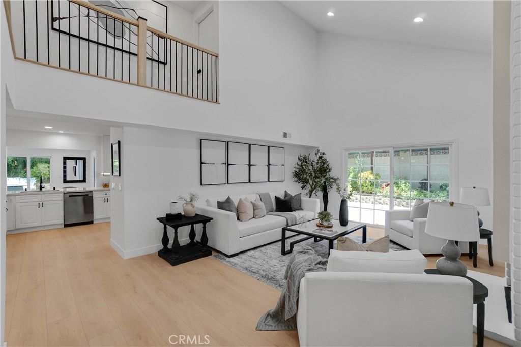 Image 5 of property listing at 27311 Country Glen, Agoura Hills, CA 91301