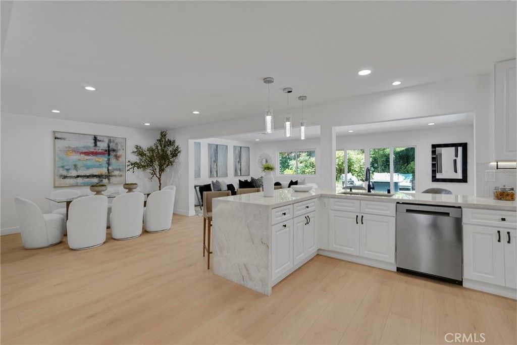 Image 9 of property listing at 27311 Country Glen, Agoura Hills, CA 91301
