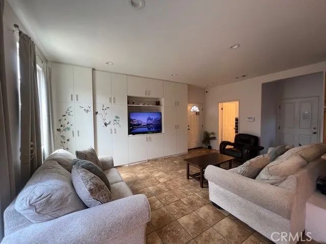 13280 Dronfield Avenue 19, Sylmar, CA 91342