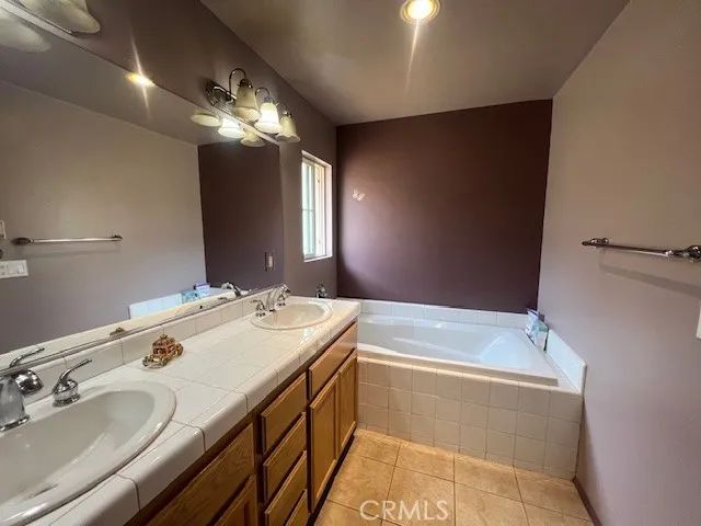 13280 Dronfield Avenue 19, Sylmar, CA 91342