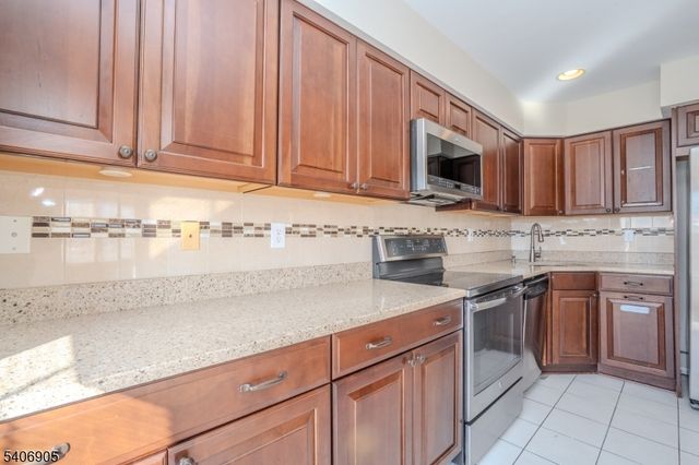 179 Salem Rd, North Brunswick Twp., NJ 08902