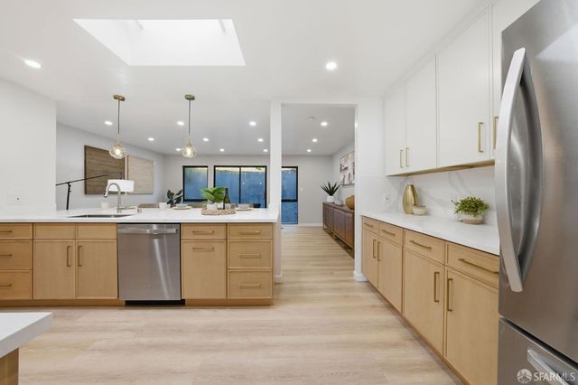 1998 14th Avenue, San Francisco, CA 94116