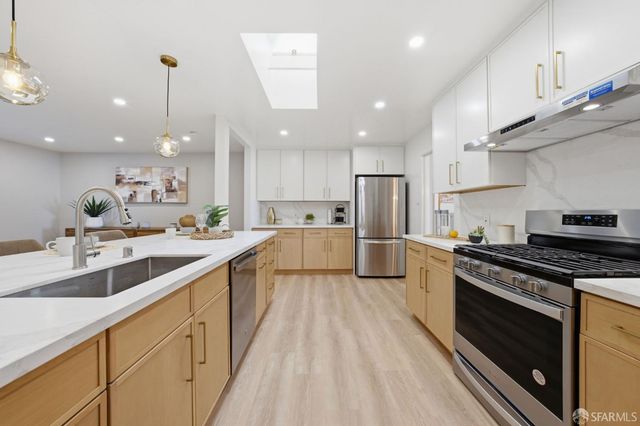 1998 14th Avenue, San Francisco, CA 94116