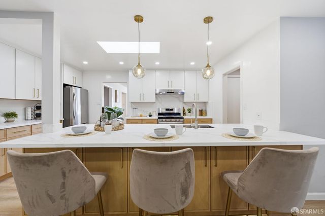 1998 14th Avenue, San Francisco, CA 94116