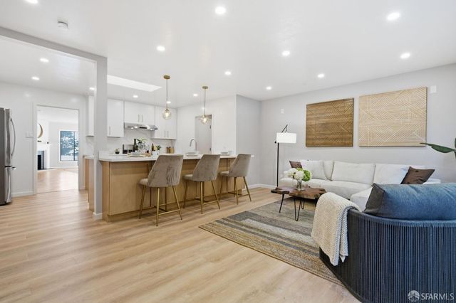 1998 14th Avenue, San Francisco, CA 94116