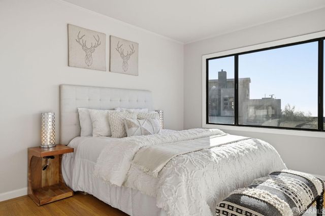 1998 14th Avenue, San Francisco, CA 94116