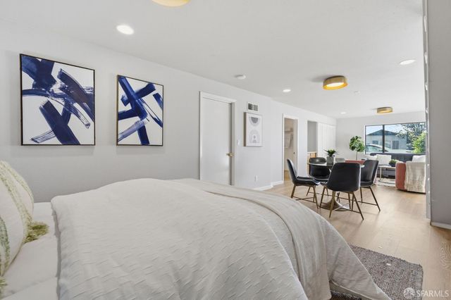 1998 14th Avenue, San Francisco, CA 94116