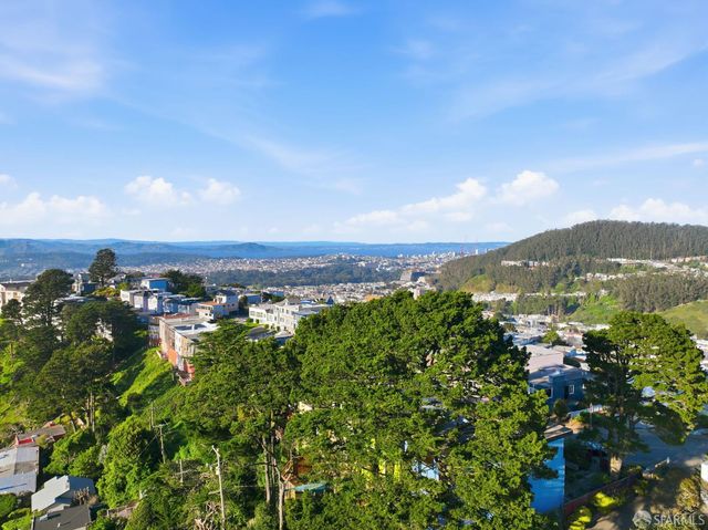 1998 14th Avenue, San Francisco, CA 94116