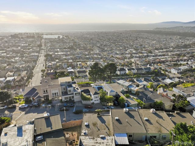 1998 14th Avenue, San Francisco, CA 94116