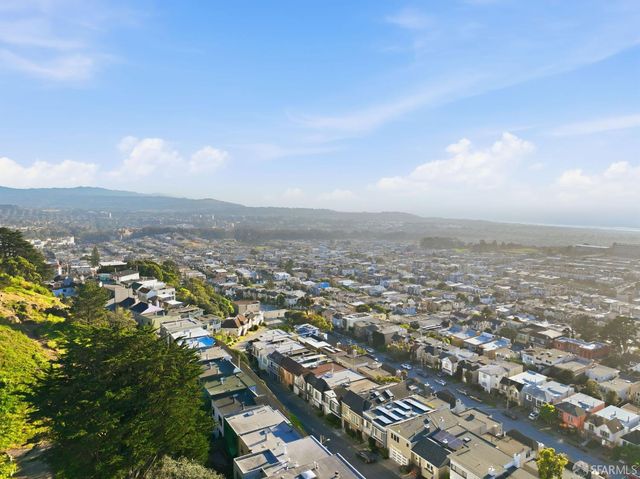 1998 14th Avenue, San Francisco, CA 94116