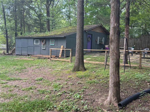 8849 Possum Hollow, French Village, MO 63036