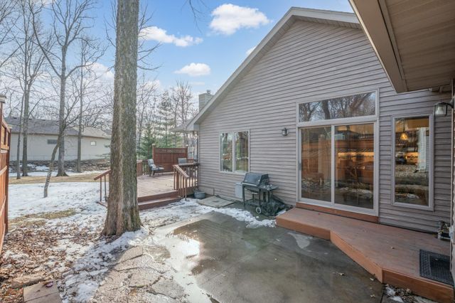 1120 Glendale Hills Drive NE, Rochester, MN 55906