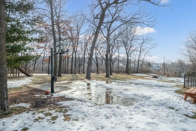 1120 Glendale Hills Drive NE, Rochester, MN 55906