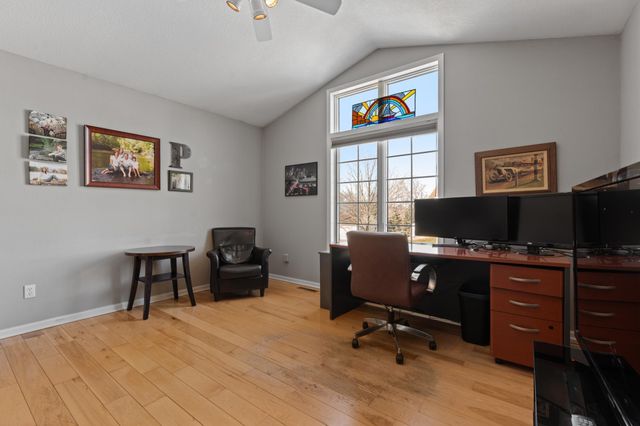 1120 Glendale Hills Drive NE, Rochester, MN 55906