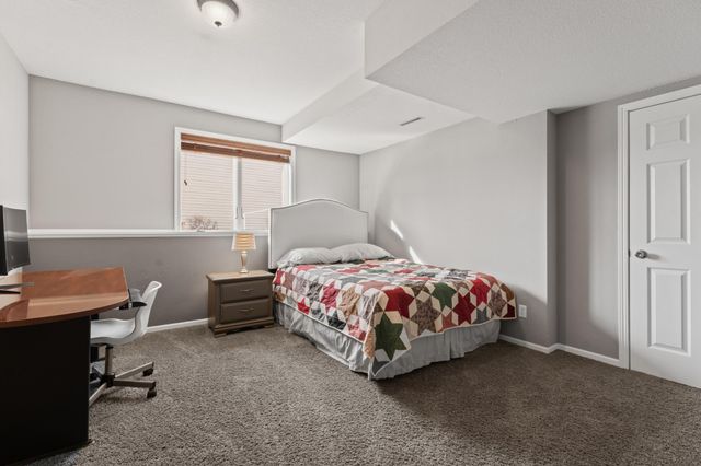 1120 Glendale Hills Drive NE, Rochester, MN 55906