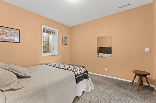 1120 Glendale Hills Drive NE, Rochester, MN 55906