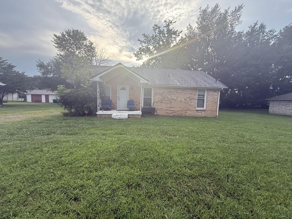 444 Bragg AVE, Smyrna, TN 37167