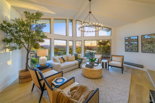 100 Frances Way, Petaluma, CA 94954