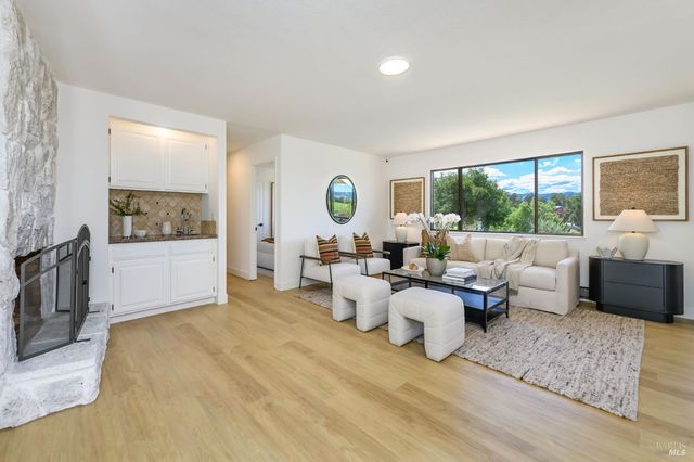 100 Frances Way, Petaluma, CA 94954