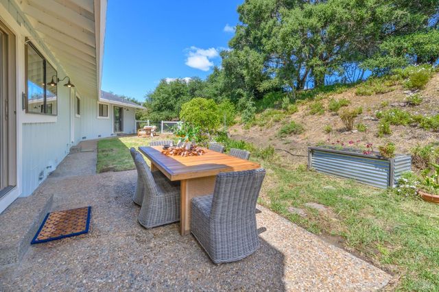 100 Frances Way, Petaluma, CA 94954