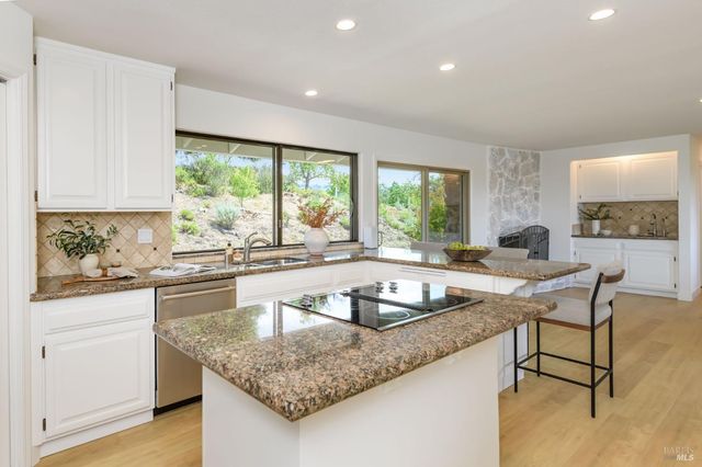 100 Frances Way, Petaluma, CA 94954