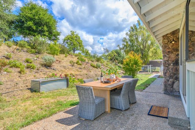 100 Frances Way, Petaluma, CA 94954