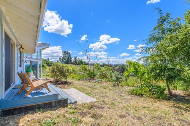 100 Frances Way, Petaluma, CA 94954