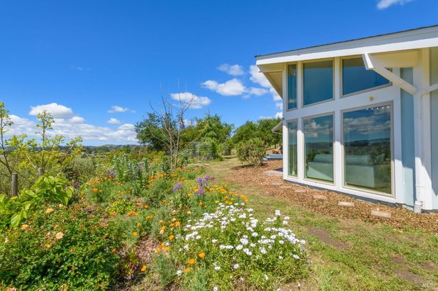 100 Frances Way, Petaluma, CA 94954