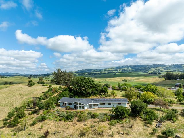 100 Frances Way, Petaluma, CA 94954