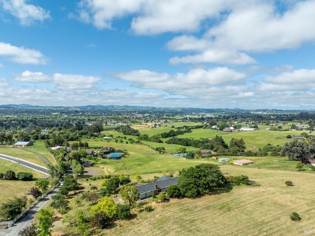 100 Frances Way, Petaluma, CA 94954