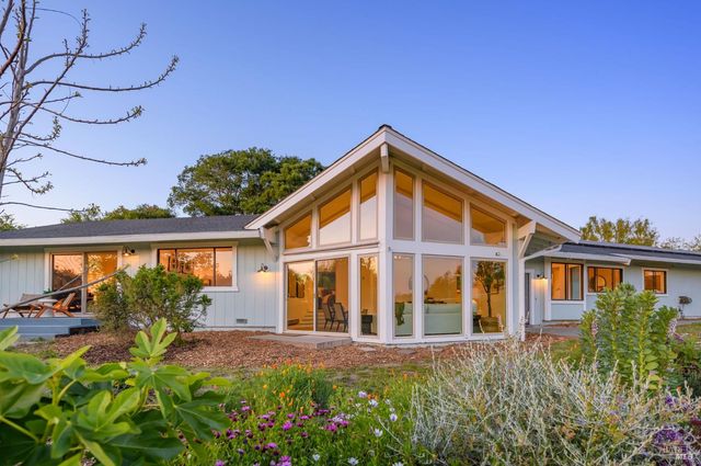 100 Frances Way, Petaluma, CA 94954