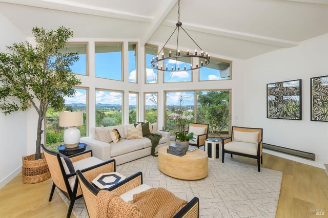 100 Frances Way, Petaluma, CA 94954